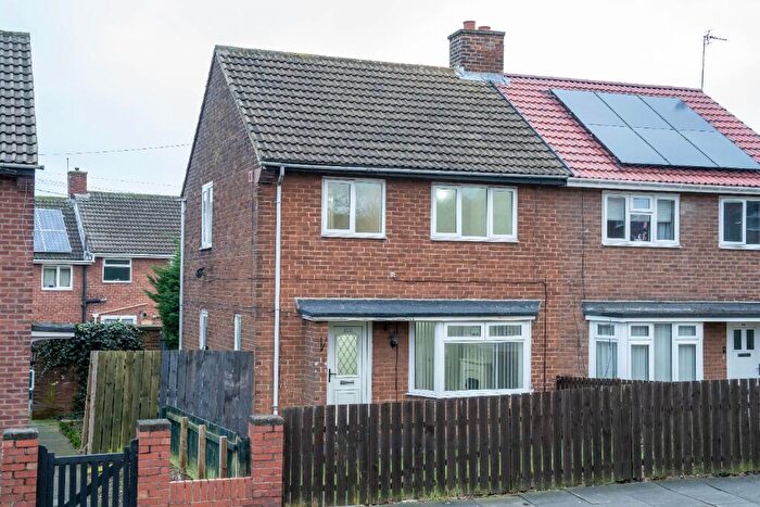 3 Bedroom Semi-Detached House For Sale In Cotemede, Leam Lane, Gateshead, Tyne And Wear, NE10