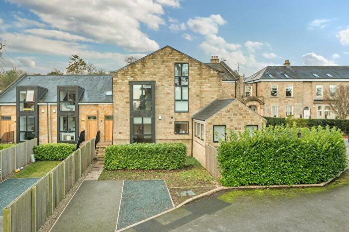 4 Bedroom Terraced House For Sale In Sicklinghall Road, Wetherby, LS22