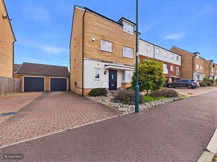 5 Bedroom Detached House For Sale In Kite Way, Hampton Vale, PE7