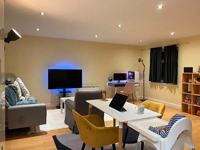 1 Bedroom Apartment To Rent In Wheeler Street, Maidstone, Kent, ME14