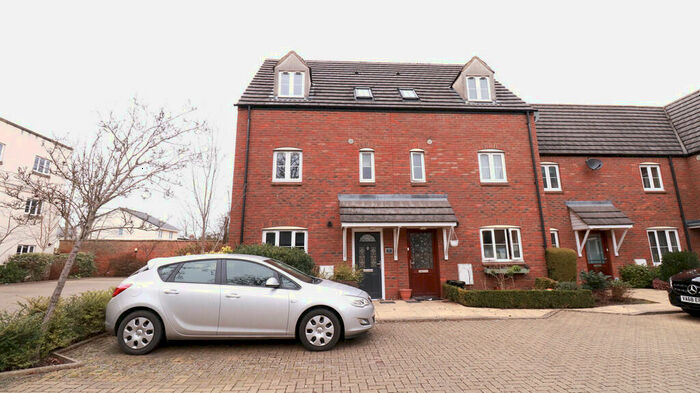 3 Bedroom Town House To Rent In Reed Court, Swindon, Wiltshire, SN3