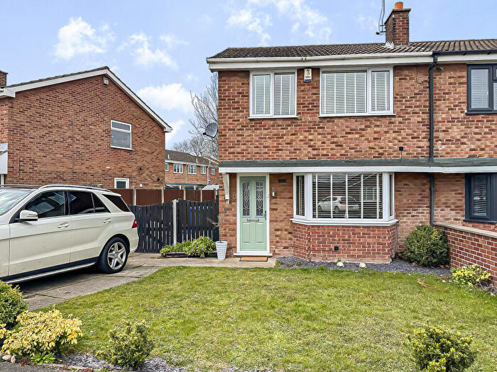 3 Bedroom Semi-Detached House For Sale In Dundee Drive, Mansfield, NG19