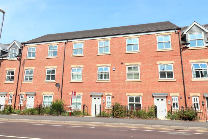 3 Bedroom Link Detached House To Rent In Sunderland Road, Bishops Park, Gateshead, NE8