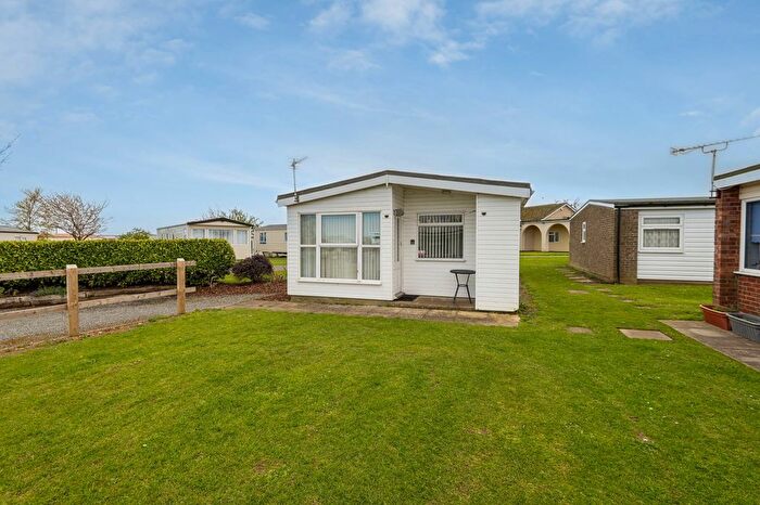 3 Bedroom Chalet For Sale In Newport Road, Hemsby, NR29