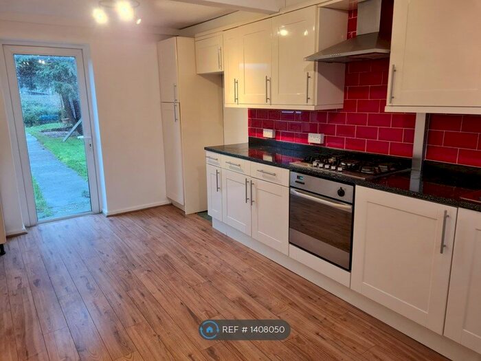 2 Bedroom Semi-Detached House To Rent In Coleridge Rd, Weston-Super-Mare, BS23