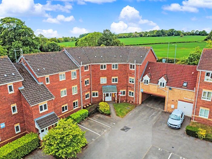 2 Bedroom Flat For Sale In Spring Gardens, Nottingham, NG8