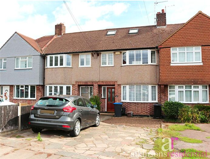 4 Bedroom Terraced House For Sale In Kenilworth Crescent, Enfield, Middlesex, EN1