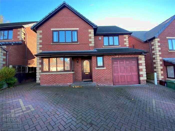 4 Bedroom Detached House To Rent In Hilltop Drive, Royton, Oldham, OL2