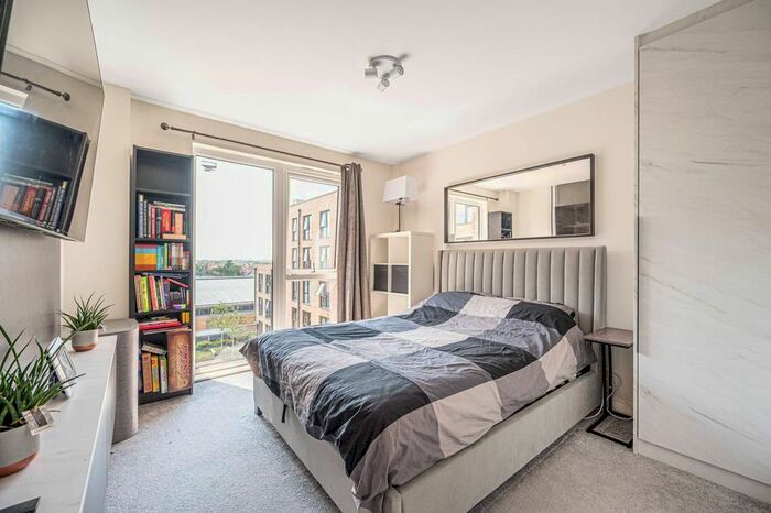 3 Bedroom Flat For Sale In Coleby House, Cricklewood, London, NW2
