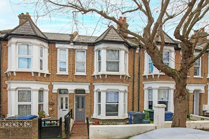 1 Bedroom Flat To Rent In Meon Road, London, W3