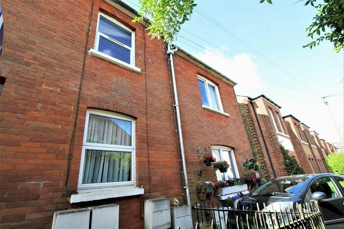 1 Bedroom Flat To Rent In Buckhurst Avenue, Sevenoaks, TN13