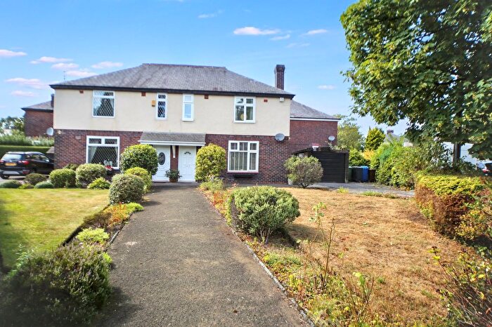 3 Bedroom Semi-Detached House For Sale In Thicknesse Avenue, Wigan, WN6