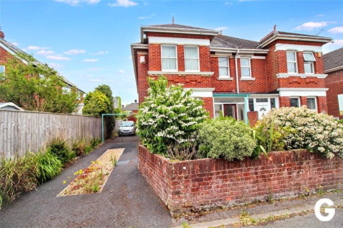 4 Bedroom Semi-Detached House For Sale In Middle Lane, Ringwood, Hampshire, BH24