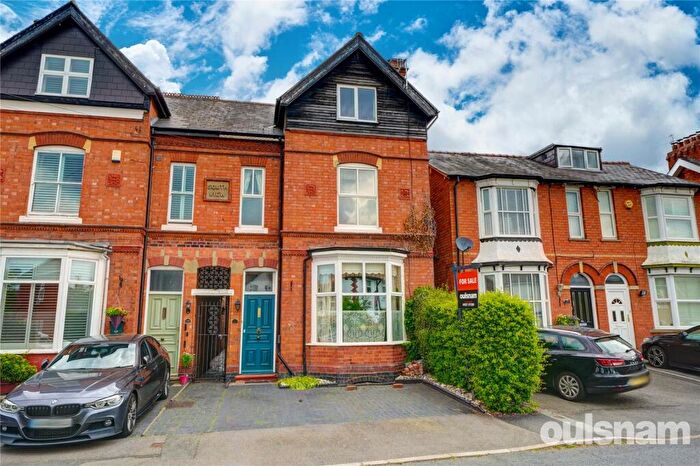 4 Bedroom End Of Terrace House For Sale In Victoria Road, Bromsgrove, Worcestershire, B61