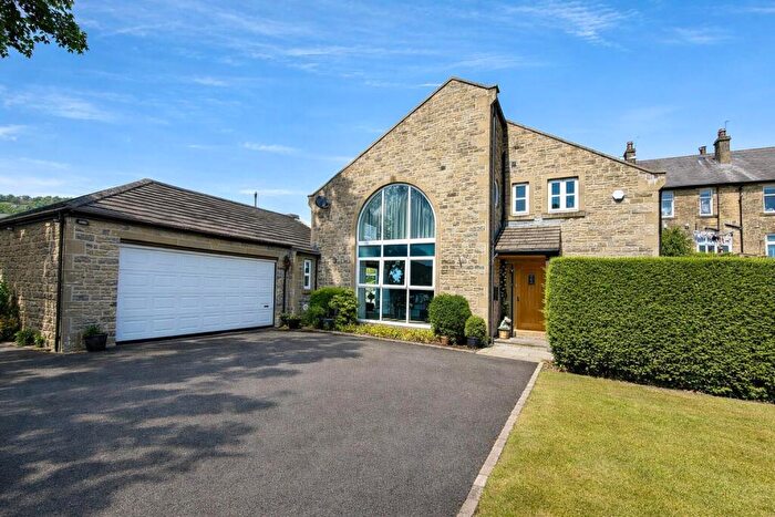 4 Bedroom Detached House For Sale In Rowan Lodge, Upper Willow Hall, Halifax, HX2