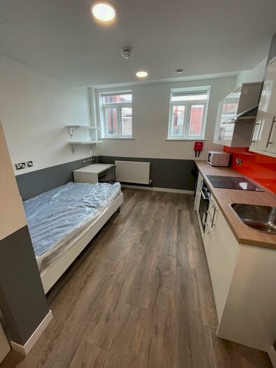 1 Bedroom Apartment To Rent In The Junction, Low Pavement, NG1