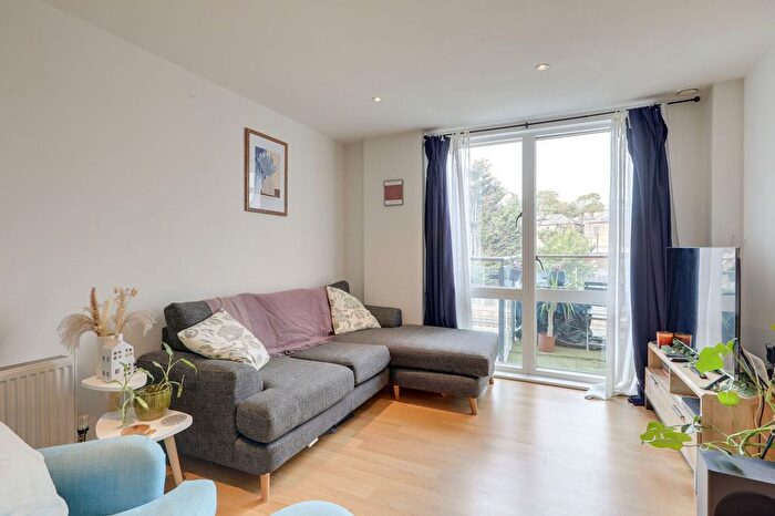 2 Bedroom Flat For Sale In Perry Vale, Forest Hill, SE23