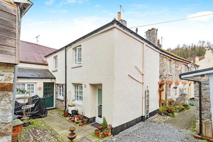1 Bedroom Cottage For Sale In Station Road, Buckfastleigh, TQ11