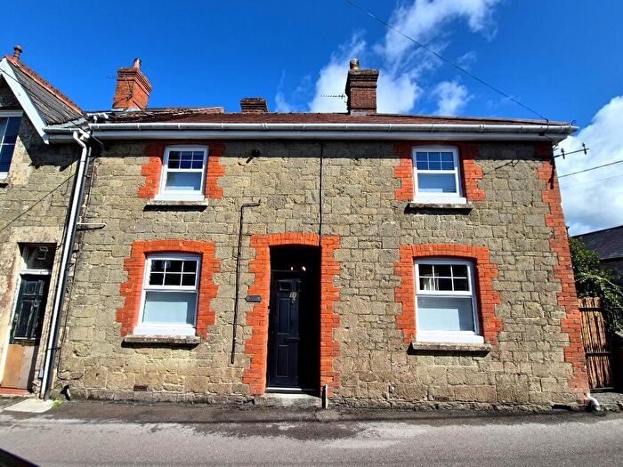 3 Bedroom Semi-Detached House For Sale In Victoria Street, Shaftesbury, Dorset, SP7