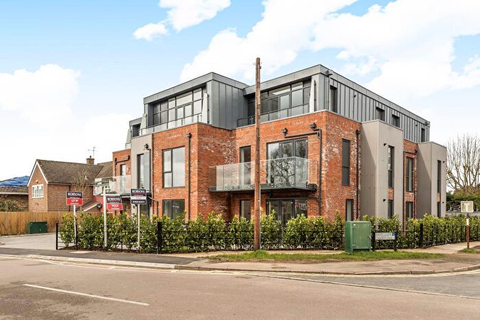 2 Bedroom Apartment To Rent In Eastbury Avenue, Northwood, HA6