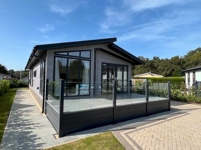 2 Bedroom Mobile/park Home For Sale In Warren Park, Portsmouth Road, Thursley, Godalming, GU8