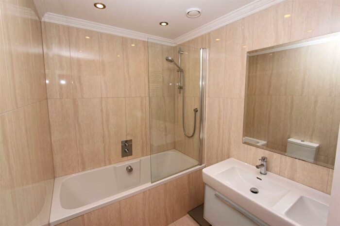 2 Bedroom Apartment To Rent In The Grand, Elliot Street, The Hoe, Plymouth, PL1