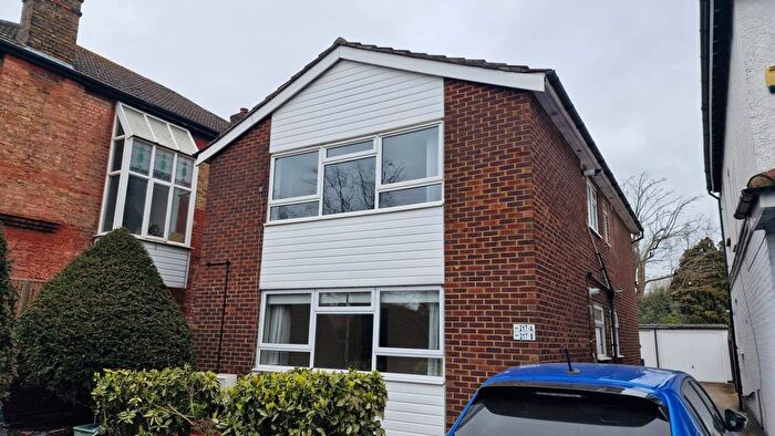 2 Bedroom Flat To Rent In Hanwell, London, W7