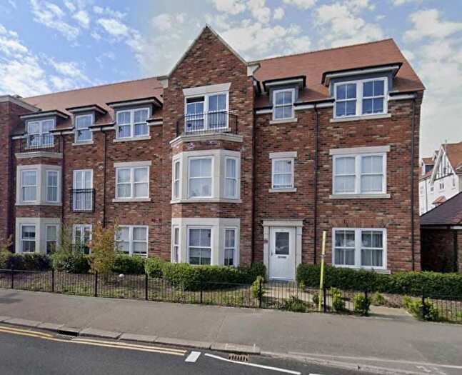 2 Bedroom Apartment To Rent In Albany Court, SS0