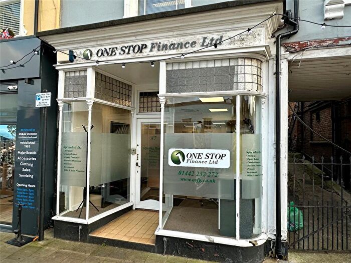 Property To Rent In High Street, Hemel Hempstead, Hertfordshire, HP1