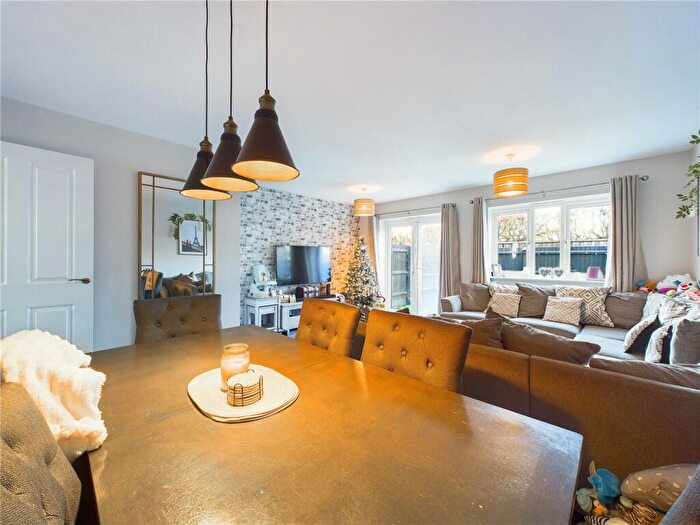 3 Bedroom End Of Terrace House For Sale In Monarch Gardens, Leamington Spa, Warwickshire, CV31