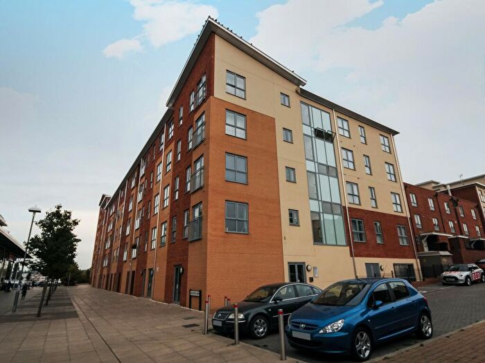 2 Bedroom Apartment To Rent In Englefield House, Moulsford Mews, Reading, RG30