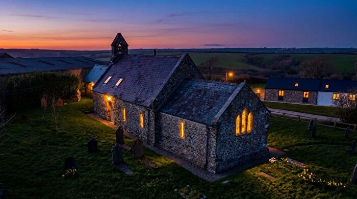 2 Bedroom Property For Sale In Lambston, Haverfordwest, SA62