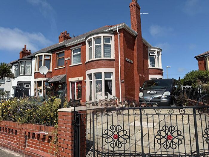 3 Bedroom End Of Terrace House For Sale In Park Road, Blackpool, FY1