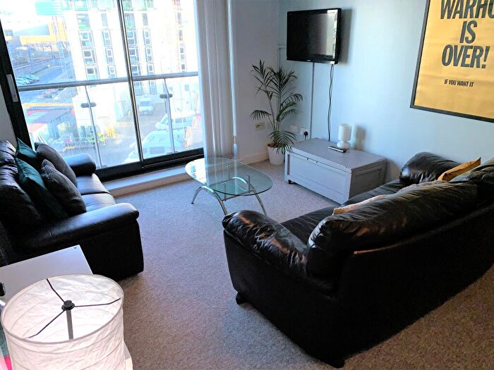 1 Bedroom Flat To Rent In Barnfield House, Salford Approach, M3