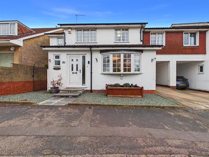 4 Bedroom Link Detached House For Sale In Mere Way, Swanland, North Ferriby, HU14