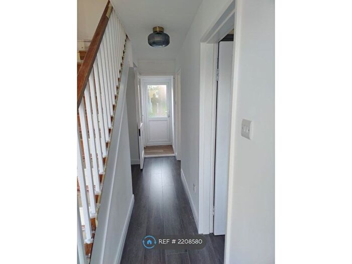 3 Bedroom Terraced House To Rent In Radburn Close, Harlow, CM18