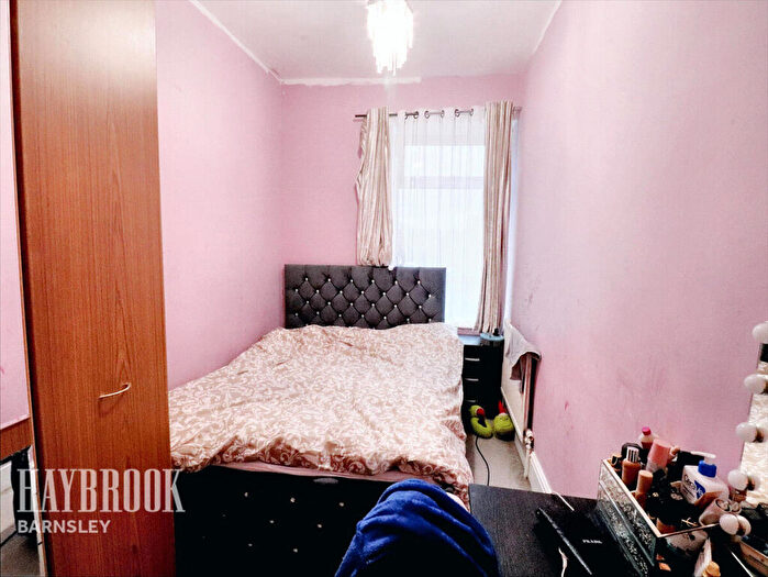 3 Bedroom Terraced House For Sale In Castlereagh Street, Barnsley, S70