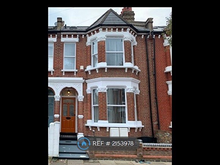 6 Bedroom Terraced House To Rent In Calbourne Road, London, SW12