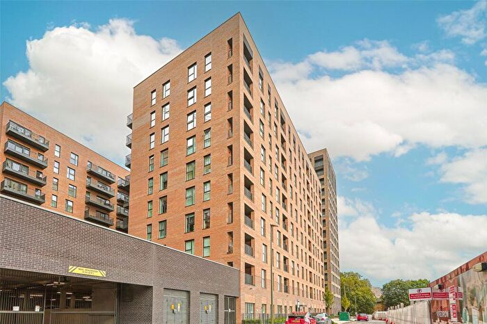 3 Bedroom Apartment For Sale In Lismore Boulevard, Colindale Gardens, Colindale, NW9