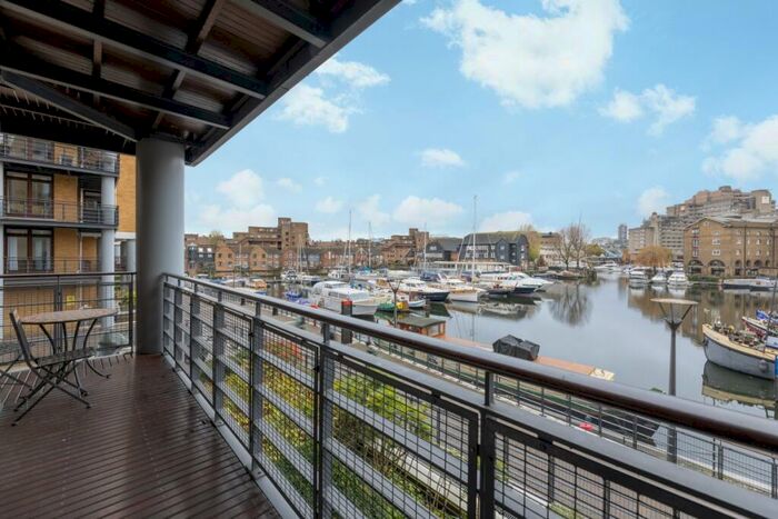 2 Bedroom Flat To Rent In Teal Court, Star Place, E1W