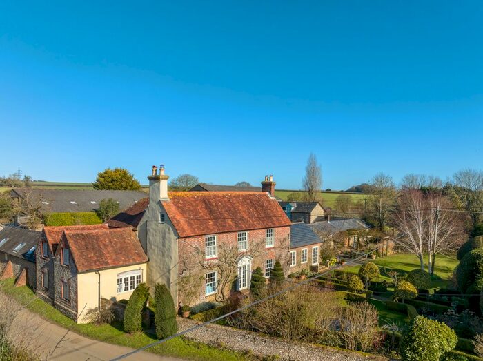 6 Bedroom Detached House For Sale In Blendworth, Waterlooville, PO8