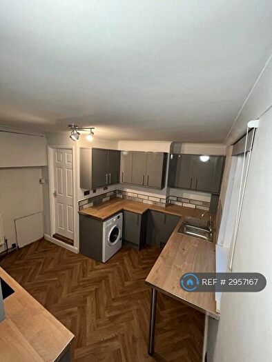 3 Bedroom End Of Terrace House To Rent In Sydney Road, Sheffield, S6