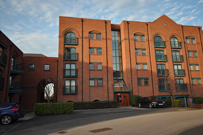 2 Bedroom Flat To Rent In Wharton Court, Hoole Lane, Chester, CH2