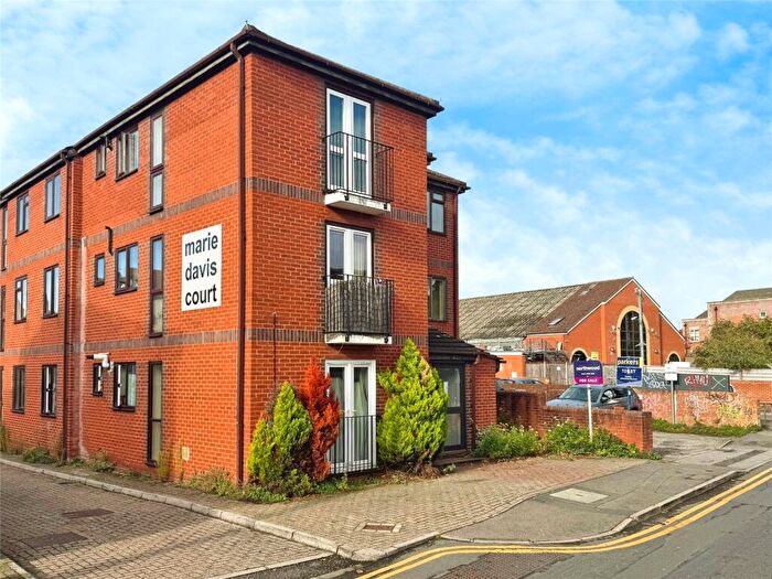 1 Bedroom Apartment To Rent In East Street, Reading, Berkshire, RG1