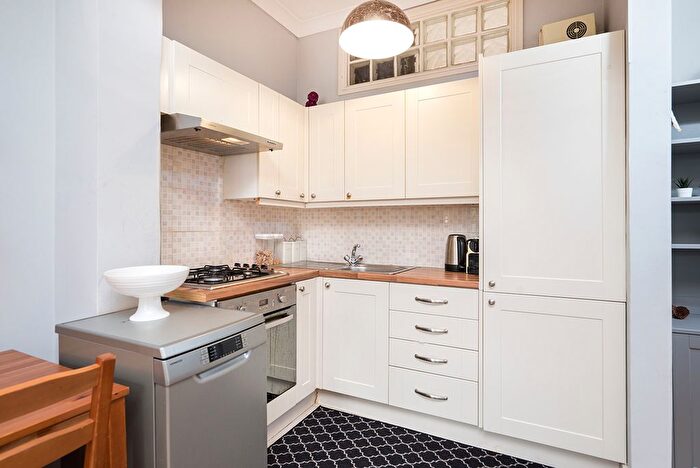 1 Bedroom Flat To Rent In Finchley Road, London, NW3