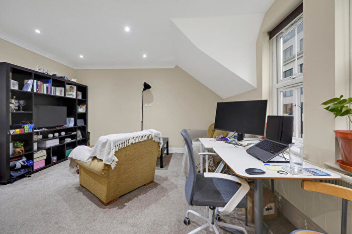 1 Bedroom Flat To Rent In Kentish Town Road, Kentish Town, NW1