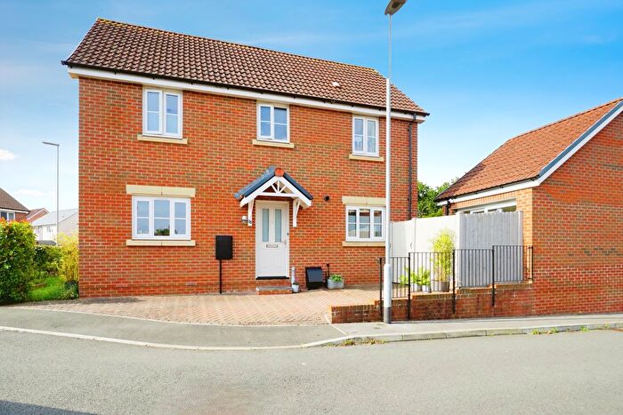 3 Bedroom End Of Terrace House For Sale In Mills Drive, Wellington, Somerset, TA21