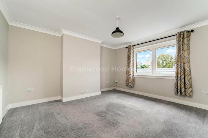 1 Bedroom Flat For Sale In Harvey Terrace, Lochwinnoch, PA12