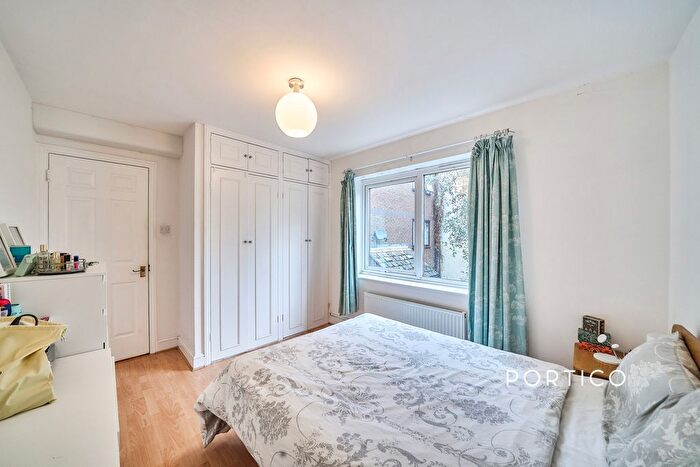 1 Bedroom Flat To Rent In Springfield Court, Lambeth, SW4