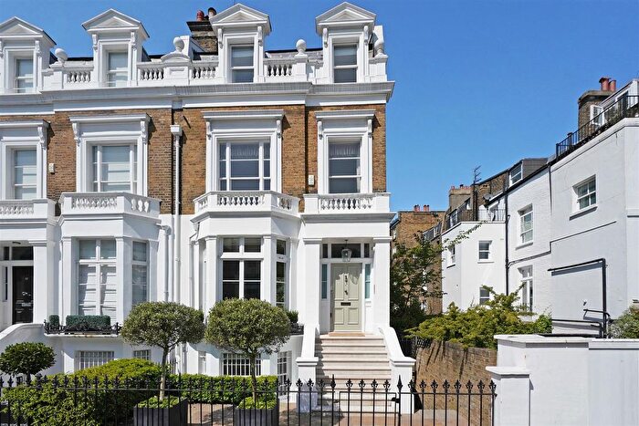 4 Bedroom Semi Detached House To Rent In Elm Park Road, Chelsea, SW3